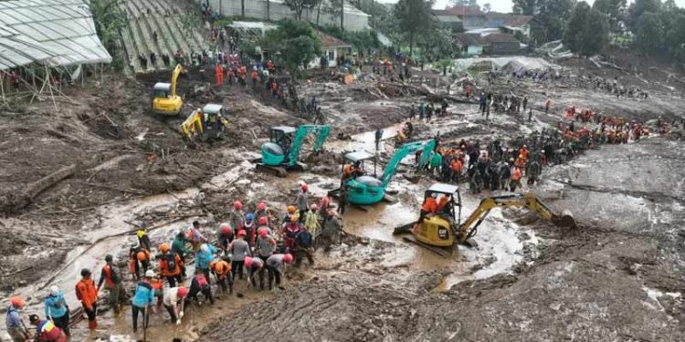 20 Jenazah Korban Longsor Bandung Barat Telah Diidentifikasi