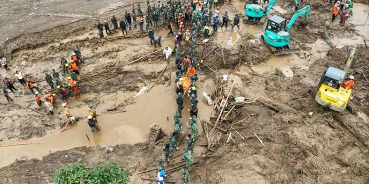 Puluhan Orang Meninggal Dunia Karena Tanah Longsor di Bandung Barat