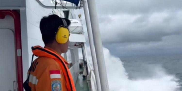 Cuaca Buruk, Kapal Ikan Nazila 05 Mengalami Patah Haluan dan Tenggelam di Laut Maluku