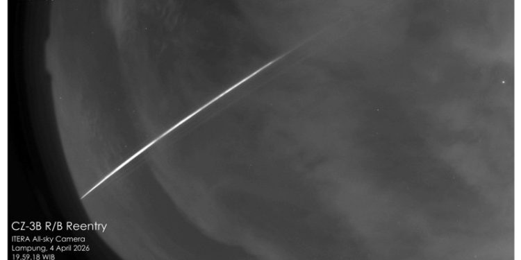 Itera Identifikasi Benda Antariksa di Langit Lampung Badan Roket CZ-3B R/B Milik Tiongkok