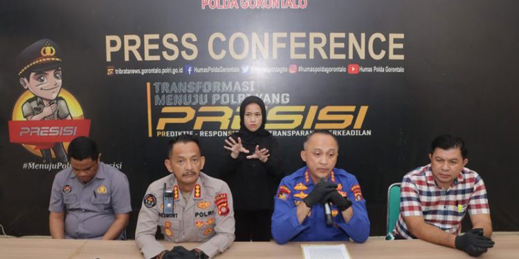 Polda Gorontalo Ungkap Kapal Terdampar Bawa 39 Karung Sianida