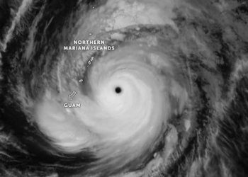 Topan Super Sinlaku Mendekati Kepulauan Mariana Utara
