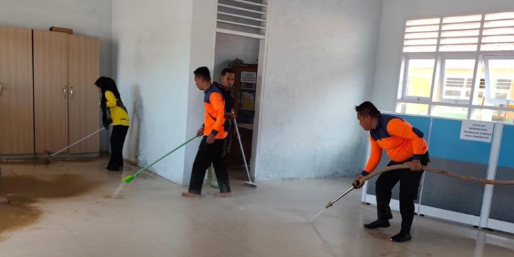 Banjir Gorontalo Utara, Tim Gabungan Bersihkan Lumpur dan Buka Akses Jalan