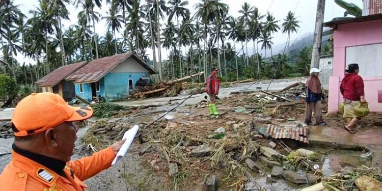 Masa Peralihan Musim, Banjir dan Longsor Terjang Sejumlah Wilayah di Provinsi Gorontalo