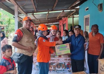 Mahasiswa Teknik Geologi UNG dan BPBD Provinsi Gorontalo Salurkan Bantuan ke Lokasi Banjir di Gorontalo Utara