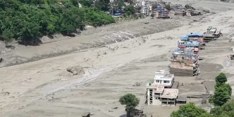 Runtuhnya Gletser Himalaya Memicu Banjir Dahsyat di Nepal dan Tibet, Lebih Dari 1.300 Orang Hilang, 168 Tewas