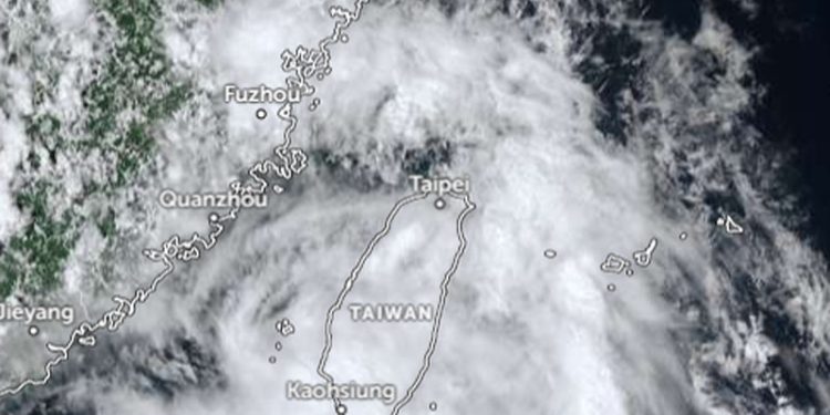 Badai Tropis Gaenari Akan Melintas di Dekat Taipei Utara Taiwan