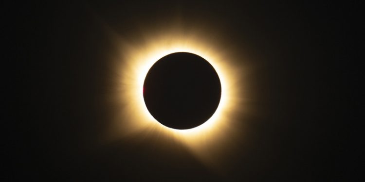 NASA Memotret Gerhana Matahari Total yang Menakjubkan