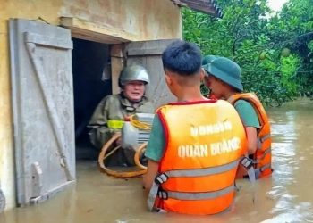 Selama 3 Hari Badai Tropis Narra Berada di Teluk Tonkin, Ribuan Orang Dievakuasi di Vietnam, 1 Meninggal