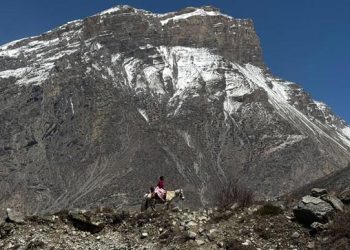 Banjir Mematikan di Himalaya: Struktur Es Berubah, Gletser Runtuh dan Lereng Gunung Ambruk