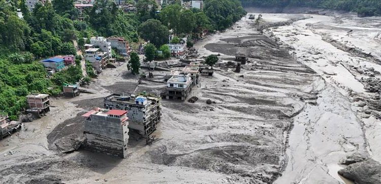 Banjir Mematikan di Himalaya: Struktur Es Berubah, Gletser Runtuh dan Lereng Gunung Ambruk