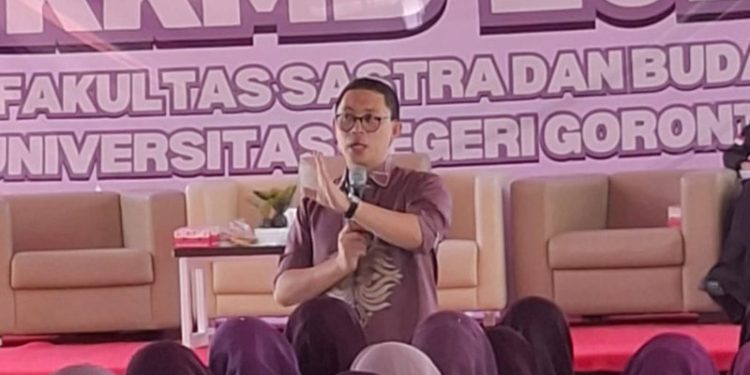 Mahasiswa Baru Fakultas Sastra dan Budaya UNG Memperoleh Pemahaman Mengenai Riset dan Kolaborasi International