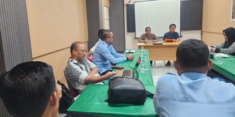 Pascasarjana UNG Perkuat Budaya Riset melalui Diskusi Artikel Ilmiah