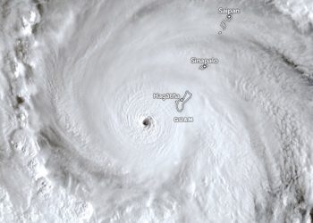 Topan Super Champi di Utara Timur Laut Jayapura