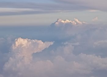 Hujan Lebat Membayangi Kondisi Panas dan Kekeringan